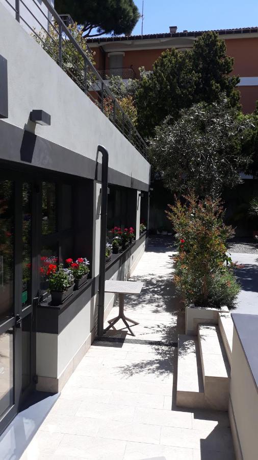 Hotel Villa Miki Bordighera Zewnętrze zdjęcie
